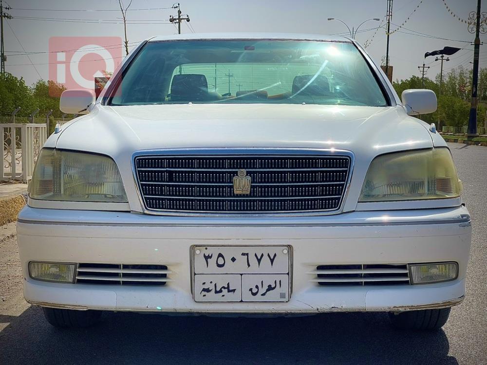 تۆیۆتا کراون